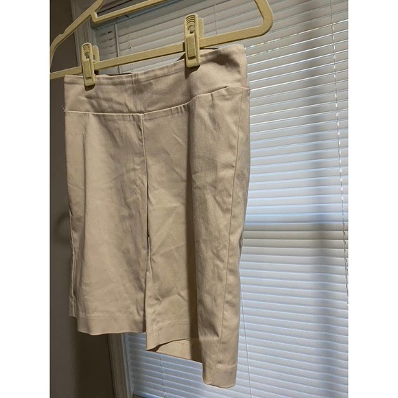J. McLaughlins Short Size 2 - Picture 2 of 5